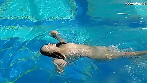Puzan Bruhova Sexy Underwater Submerged teen 18+