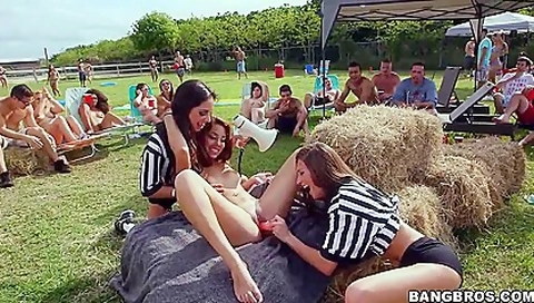 Field Fucking Day With Jamie Valentine, Lizz Tayler And Trinity St Clair